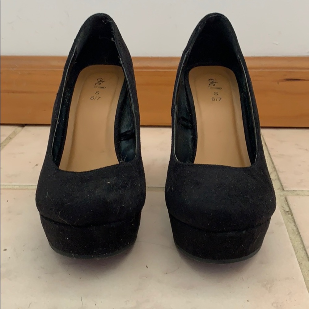 Black Wedges